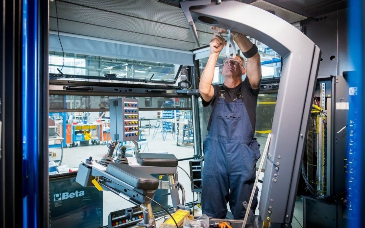 Maintenance & parts